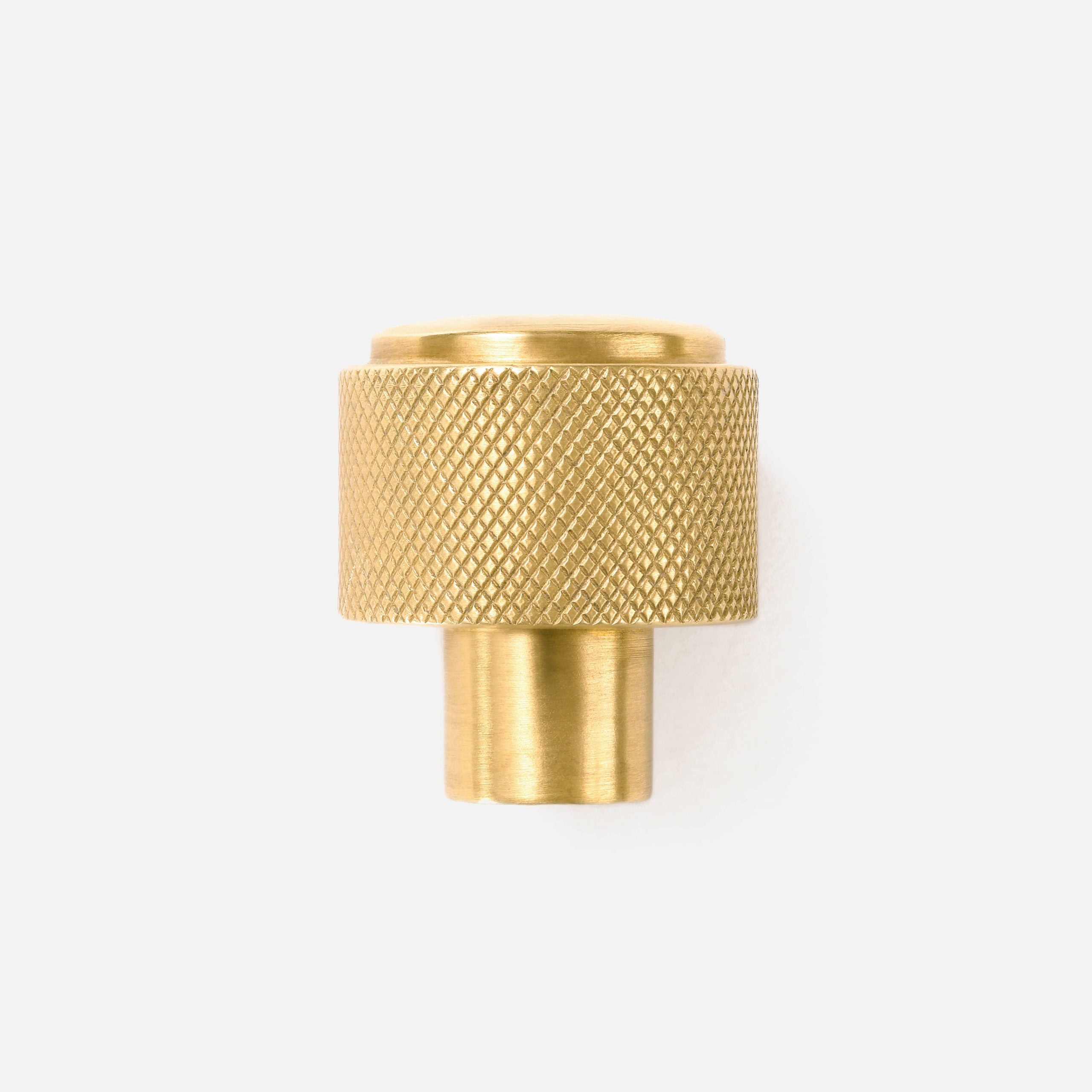 Akira Knurled Knob